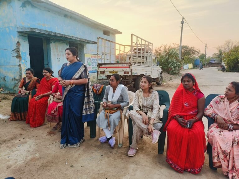 एग्रोकेट सोसायटी फॉर रूरल डेवलपमेंट एवं स्वलम्बी महिला समूह संयुक्त के तत्वाधान में जिला मुख्यालय से दूरस्थ ग्राम जड़जड़ा में शिक्षा, महिला एवं बालिकाओं की सुरक्षा विषय पर महिला एवं बाल संवाद जागरूकता कार्यक्रम का भव्य आयोजन किया गया। WhatsApp Image 2026 03 31 at 7.20.46 PM