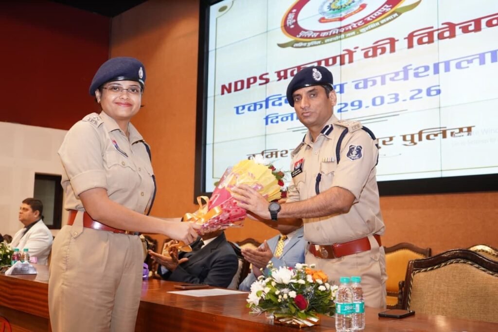 c915f1ed 5700 43ee b866 2d4f00d1e2c3