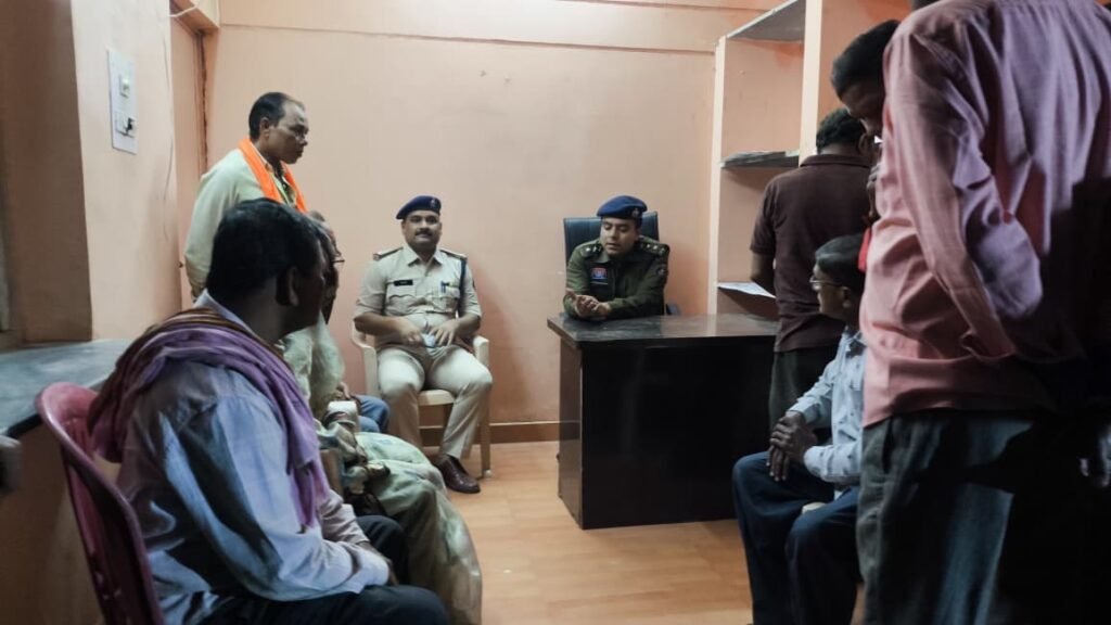 धमतरी के ग्राम भटगांव में पुलिस सहायता केंद्र का हुआ आगाज़; सुरक्षा और सशक्तिकरण के लिए महिला कमांडो दल तैयार f3a0717b c7b1 4e40 844d 4103a08926ac