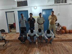 हार जीत का ताश पत्तों के साथ दाव लगाते चार जुआरी गिरफ्तार 714f7374 3d6a 4349 bbe7 e67ec0361aa9