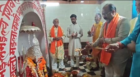 उप मुख्यमंत्री अरुण साव ने की मां खल्लारी और भक्त माता कर्मा की पूजा-अर्चना WhatsApp Image 2026 04 04 at 17.42.53