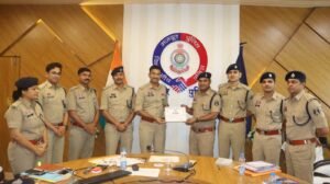 कांकेर पुलिस ने ‘Cop of the Month’ से बढ़ाया जवानों का मान, SP ने किया सम्मानित WhatsApp Image 2026 04 09 at 7.45.28 PM