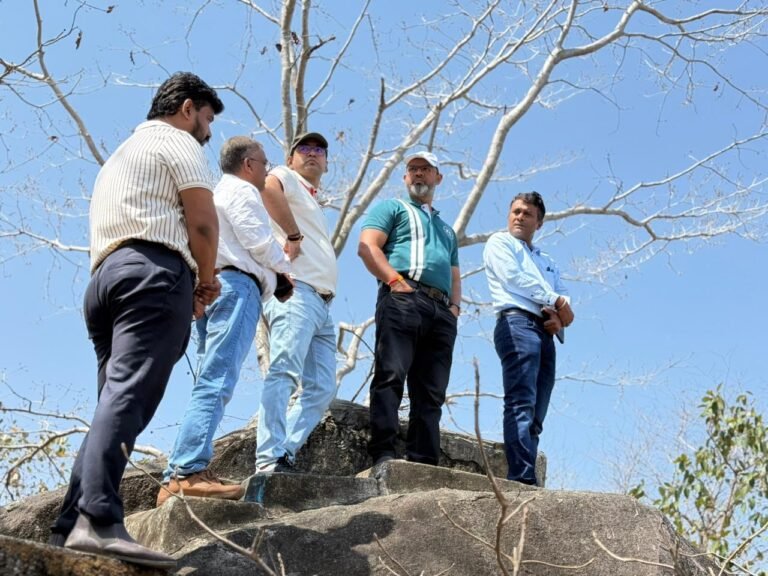 कलेक्टर ने ली लोरमी में पर्यटन विकास को लेकर अहम बैठक WhatsApp Image 2026 04 10 at 18.06.14