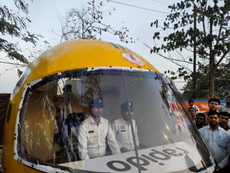 बिलासपुर में यातायात हेलमेट बूथ का शुभारंभ, लोगों को हेलमेट के प्रति जागरूक करने का अभियान शुरू WhatsApp Image 2026 04 11 at 14.25.58 1