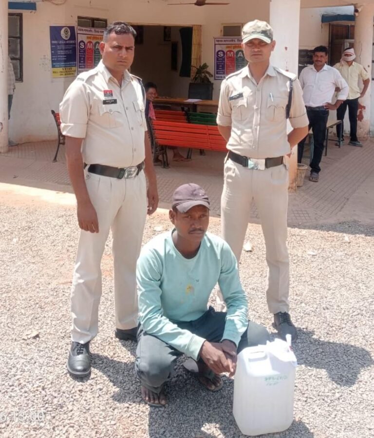 धमतरी: अवैध शराब पर पुलिस का प्रहार, मडेली और मोहेरा से दो आरोपी गिरफ्तार WhatsApp Image 2026 04 16 at 15.24.06