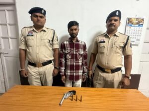 देशी कट्टे और जिंदा कारतूस के साथ गुढ़ियारी का आदतन अपराधी गिरफ्तार, डीसीपी नॉर्थ मयंक गुर्जर के निर्देश पर हुई कार्रवाई WhatsApp Image 2026 04 16 at 17.21.48