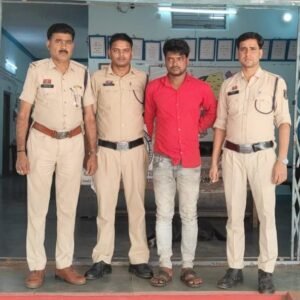 धमतरी पुलिस की बड़ी कार्रवाई: 75 वर्षीय वृद्धा से दुष्कर्म का फरार आरोपी रायपुर से गिरफ्तार WhatsApp Image 2026 04 16 at 18.45.29