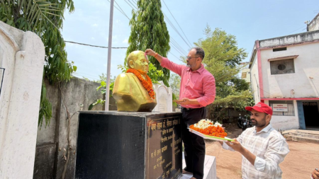डॉ. अंबेडकर जयंती : कलेक्टर ने डॉ. अंबेडकर की प्रतिमा पर किया माल्यार्पण, समानता और न्याय का दिया संदेश web.whatsapp 9