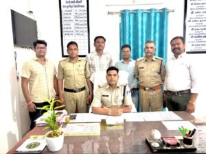 कुण्डीपुरा पुलिस की जुआ खेलने वाले के विरुध्द कार्यवाही ,नगदी रकम 20400/- रुपये जप्त 85d52821 0981 46f4 995d 883a68ad7285