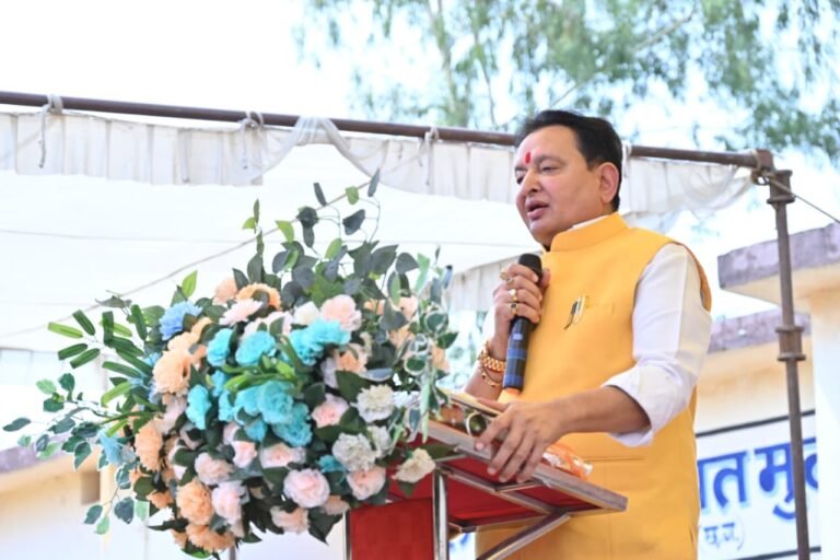 *सुशासन तिहार 2026: मुढ़ीपार समाधान शिविर में गरजे विधायक डॉ. संपत अग्रवाल,बोले-साय सरकार में जनता को नहीं काटने पड़ेंगे दफ्तरों के चक्कर, मौके पर ही होगा हर समस्या का समाधान* WhatsApp Image 2026 05 16 at 11.56.10 1