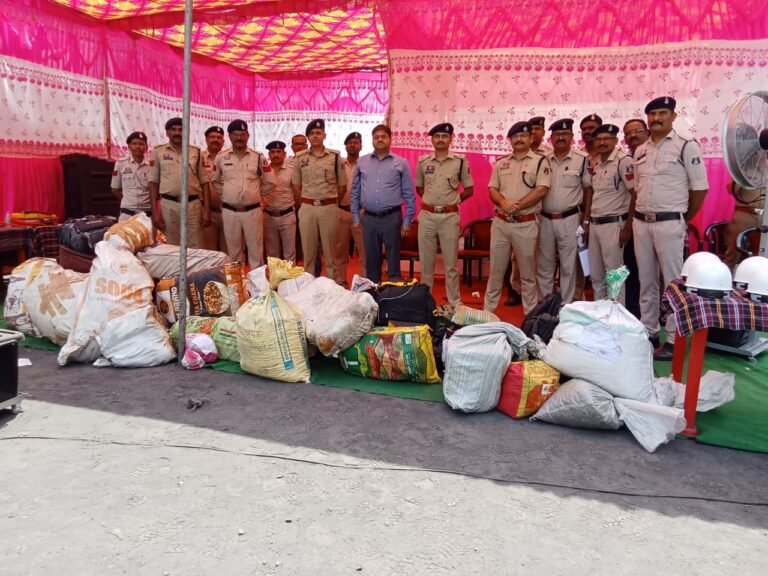 नशीली दवाओं पर रायपुर पुलिस का बड़ा एक्शन: पश्चिम जोन के विभिन्न थानों से जप्त भारी मात्रा में मादक पदार्थ भट्ठी में जलाकर किए गए नष्ट WhatsApp Image 2026 05 23 at 16.17.47