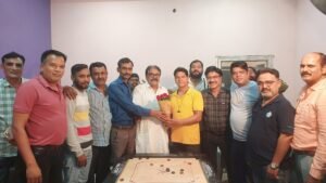 रायपुर। वरिष्ठ पत्रकार अनिल पुसदकर को भारती श्रमजीवी पत्रकार संघ छत्तीसगढ़ इकाई का प्रदेश अध्यक्ष नियुक्त किए जाने पर रायपुर प्रेस क्लब में प्रिंट एवं इलेक्ट्रॉनिक मीडिया से जुड़े रिपोर्टर एवं कैमरामैन साथियों द्वारा पुष्पगुच्छ भेंट कर उनका भव्य स्वागत एवं सम्मान किया गया। WhatsApp Image 2026 05 27 at 17.25.22