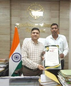 सीडीओ फिरोजाबाद ने अश्वनी जैन को किया सम्मानित WhatsApp Image 2026 05 29 at 17.08.30