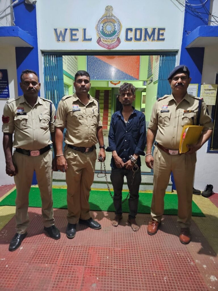 गरियाबंद पुलिस द्वारा लगभग 130 किलो ग्राम अवैध गांजा एवं एक पिकअप वाहन के साथ 1 आरोपी गिरफ्तार। 1 b49ffeb3 4e76 4582 8e5e 60487a7311e9