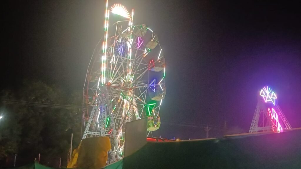 गरियाबंद नगर में इन दिनों भीषण गर्मी के बीच बच्चों एवं परिवारों के मनोरंजन का सबसे बड़ा आकर्षण बना हुआ है “न्यू डिजनी लैंड मनोरंजन पार्क एवं मीना बाजार”। 2 dd914296 52ca 43f4 850f c992e051952b