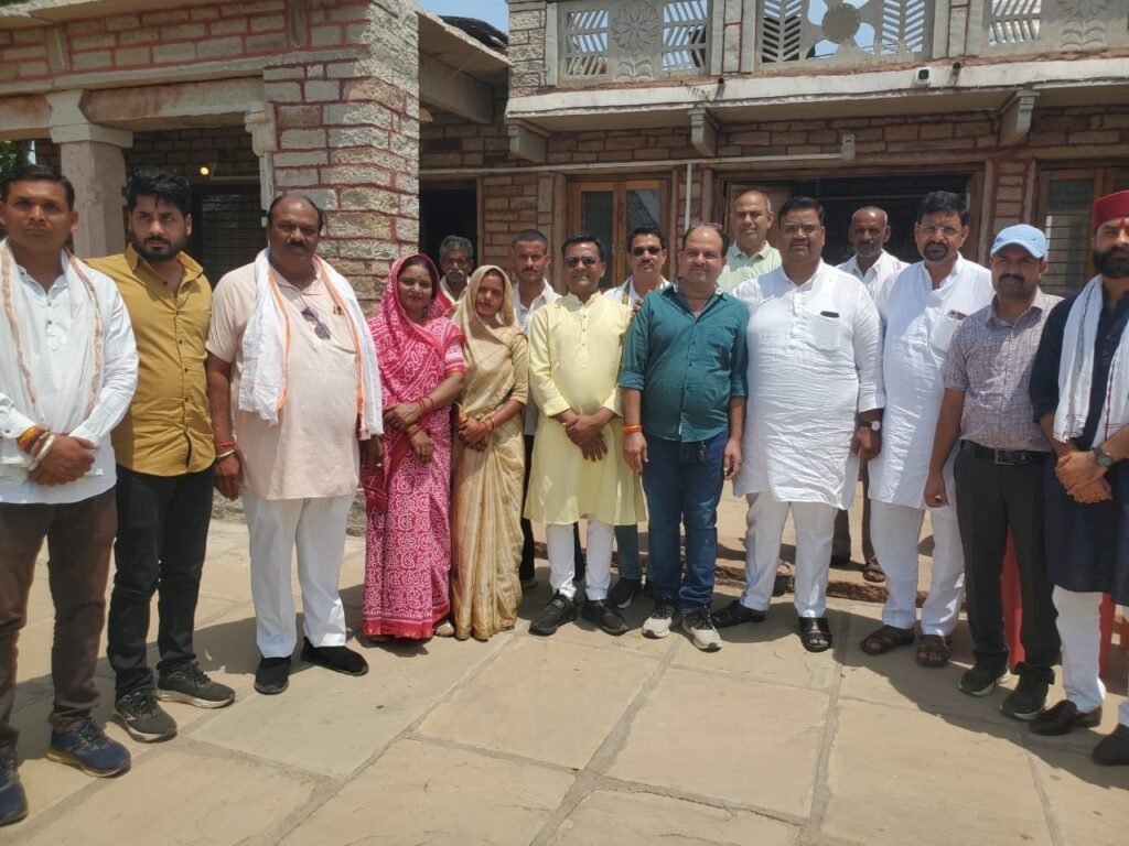पीएम मोदी के मन की बात कार्यक्रम का ग्राम विक्रमपुर में ग्रामीणों के साथ भाजपा जिलाध्यक्ष ने सुना , लोगों को बताई उपलब्धियां 1 e5634cd4 d798 403b ab42 2a4c4232b38f