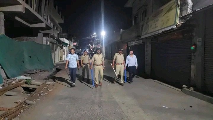 छिंदवाड़ा पुलिस का बड़ा कॉम्बिंग ऑपरेशन एक रात में 123 वारंटी गिरफ्तार f82b4b52 d24c 44f7 a2f0 bd880b4c0495