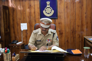 अपराध पर सख्ती, जनता से भरोसे का वादा — नवागत एसपी आशीष खरे ने संभाली डिंडौरी पुलिस की कमान web.whatsapp 2