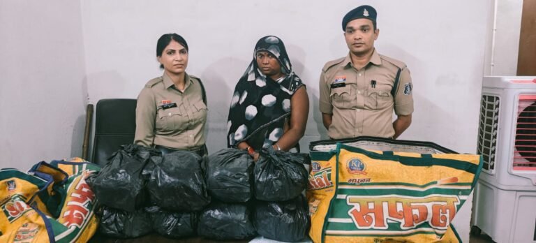 महिला तस्कर से 16 किलो गांजा जब्त, रायपुर पुलिस की बड़ी कार्रवाई WhatsApp Image 2026 06 07 at 16.19.34