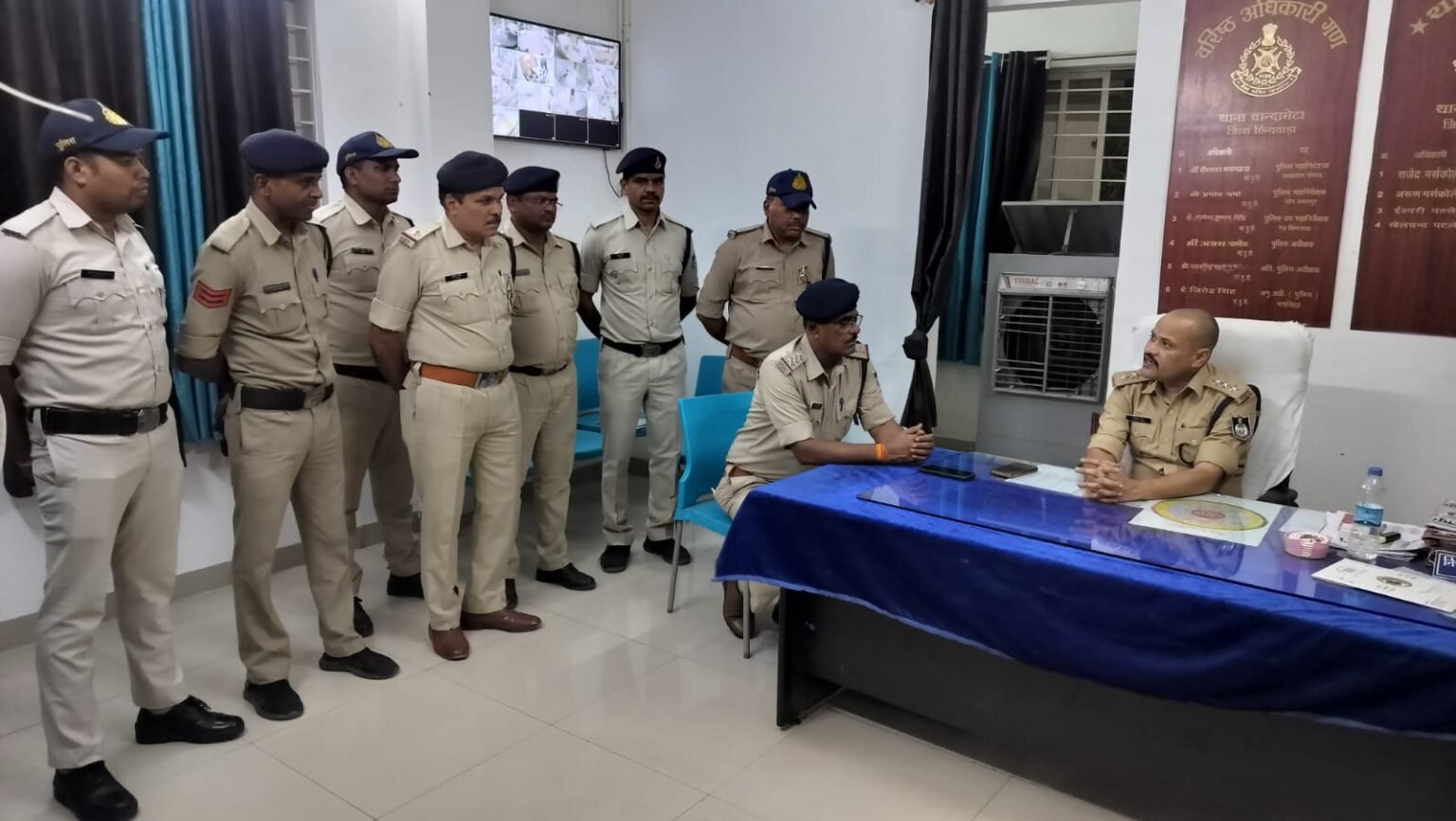 *छिन्दवाड़ा पुलिस का कॉम्बिंग आपरेशन,एक ही रात्रि में किया 120 वारंटियो को गिरफ्तार** WhatsApp Image 2026 06 07 at 17.00.16 3