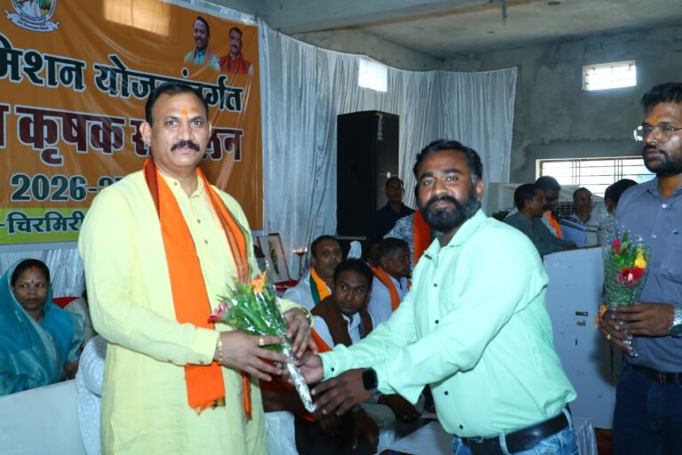 *खेत बचाओ अभियान के तहत जिला स्तरीय कृषक सम्मेलन आयोजित, जैविक खेती को बढ़ावा देने का आह्वान* WhatsApp Image 2026 06 10 at 15.47.19