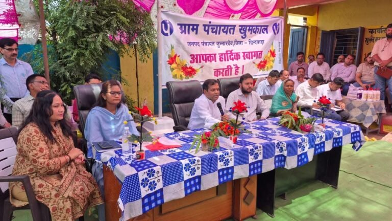 *दूरस्थ ग्रामों में लगातार चौपाल लगाकर जनसमस्याओं का समाधान कर रहे कलेक्टर श्री नारायन* WhatsApp Image 2026 06 10 at 23.59.36