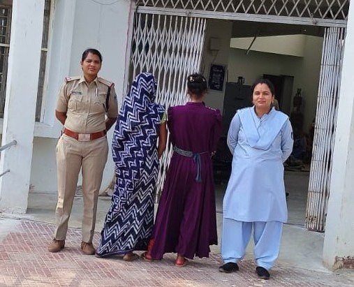 स्लीमनाबाद पुलिस को गुमशुदा नाबालिग बालिका को दस्तयाब करने में सफलता प्राप्त हुईं। WhatsApp Image 2026 06 11 at 17.55.04