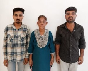 *शातिर गांजा तस्करों का ‘फैमिली ड्रामा’ फेल; सिहावा पुलिस ने पकड़ा 18.6 किलो गांजा, कस्टडी से भागे आरोपी को दोबारा दबोचा* WhatsApp Image 2026 06 12 at 17.31.24