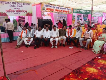 कृषि विज्ञान केंद्र सिवनी में आयोजित खेत बचाओ अभियान के तहत प्राकृतिक खेती करने की कार्यशाला का सफल आयोजन किया गया WhatsApp Image 2026 06 21 at 11.59.52