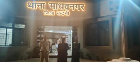 चौकी निवार थाना माधवनगर पुलिस ने 17 वर्षीय अपहृत नाबालिक बालिका को दस्तयाब कर परिजनों के चेहरे पर लौटाई मुस्कान WhatsApp Image 2026 06 29 at 23.12.52