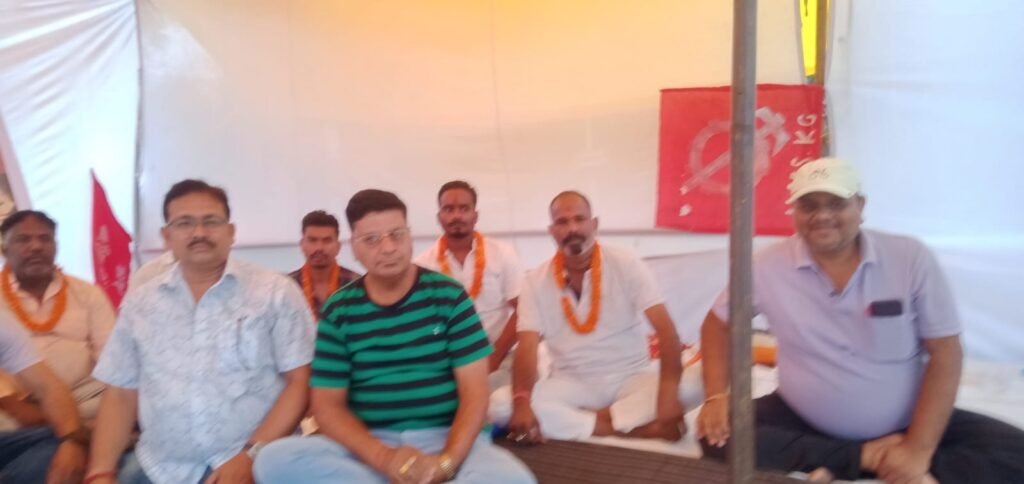 हिन्द मजदूर सभा (HMS )द्वारा क्रमिक भूख हड़ताल जारी मांगे ना मंजूर हुईं तो 18 जून से आमरण अनशन की चेतावनी 1 e0613bd1 007a 4d5b 9c5b 04e68d56f15b