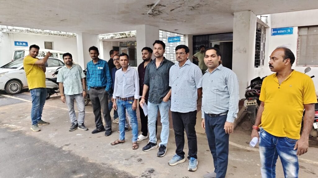 सोहागपुर पंजीयक कार्यालय बना भ्रष्टाचार का अड्डा: उप पंजीयक सचिन जैन पर अवैध वसूली व नियमों के दुरुपयोग के गंभीर आरोप 2 4d2d5fb7 f692 4828 aea2 8b9286bb182d