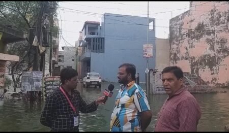 भारी बारिश से प्रोफेसर कॉलोनी में जलभराव, घरों में घुसा पानी; बिजली विभाग की तत्परता से टला बड़ा हादसा WhatsApp Image 2026 07 06 at 18.21.58