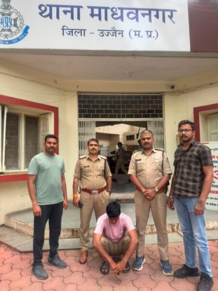 माधवनगर पुलिस की सफलता – सस्ते दाम पर सोना दिलाने के नाम पर लगभग ₹9.80 लाख की धोखाधड़ी करने वाले मुख्य आरोपी को गुजरात से गिरफ्तार किया। WhatsApp Image 2026 07 06 at 18.35.16 1