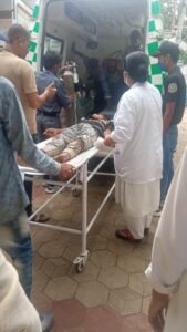 मौत के मुहाने से लौटे दो युवक: मनेंद्रगढ़ अस्पताल की त्वरित चिकित्सा से बची सांसें, लाइफ सपोर्ट एंबुलेंस से अंबिकापुर रेफर WhatsApp Image 2026 07 08 at 14.20.51 1