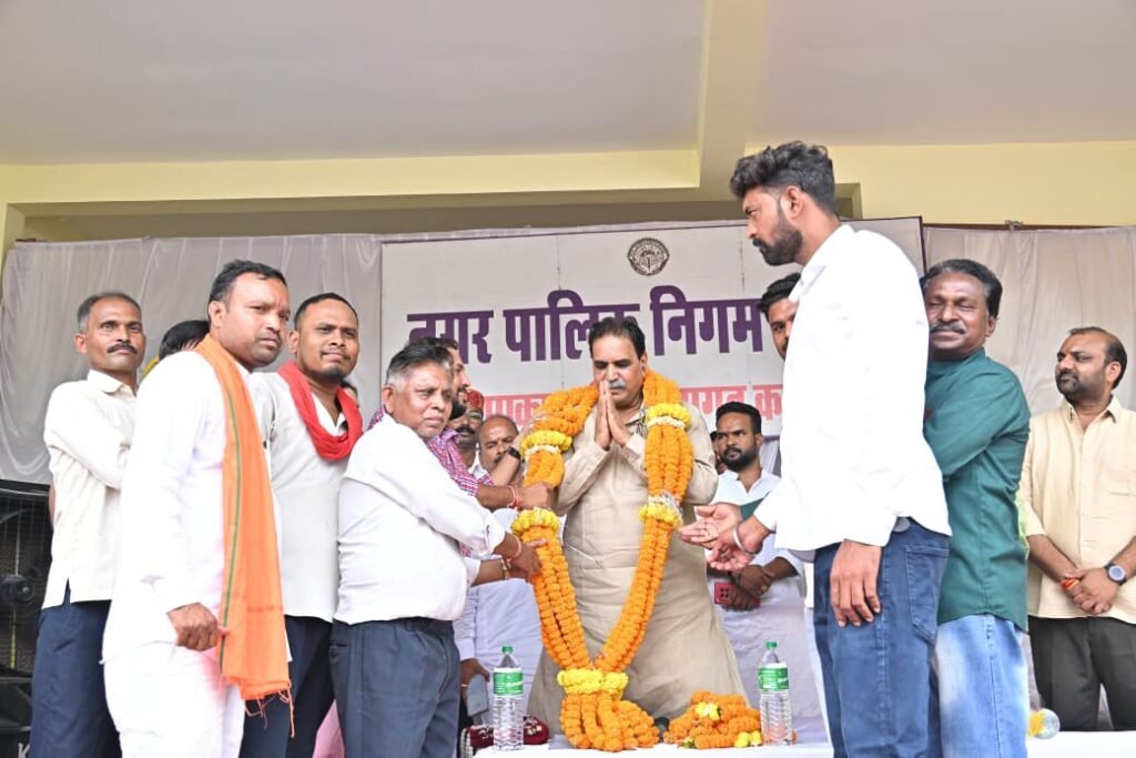 शहीद भगत सिंह वार्ड में ₹133.08 लाख के विकास कार्यों की सौगात: विधायक राजेश मूणत ने किया भूमिपूजन व लोकार्पण WhatsApp Image 2026 07 11 at 15.01.51