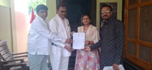 चुनावी शंखनाद: मध्य प्रदेश में टिकट की मांग को लेकर धनगर समाज ने खोला मोर्चा, भाजपा-कांग्रेस को सौंपा ज्ञापन WhatsApp Image 2026 07 13 at 12.56.19