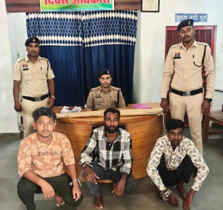 “रतनपुर पुलिस का त्वरित एक्शन: मछली चोरी की रंजिश में हुई हत्या, 24 घंटे के अंदर 3 आरोपी सलाखों के पीछे” WhatsApp Image 2026 07 13 at 17.26.28