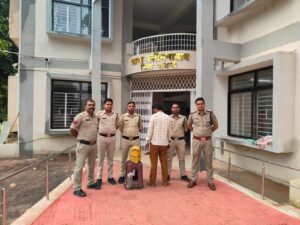 स्लीमनाबाद पुलिस ने गांजा तस्कर को एक किलो से अधिक गांजे के साथ दबोचा WhatsApp Image 2026 07 19 at 17.50.05