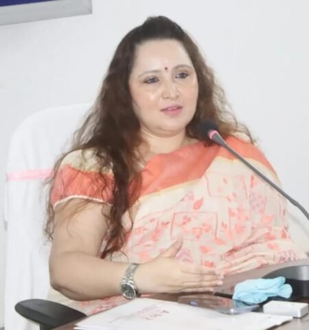 सीएम हेल्प लाइन से खराब प्रदर्शन पर 17 विभागीय अधिकारियों का एक दिन का वेतन कटा, WhatsApp Image 2026 07 22 at 12.35.11