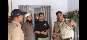 अवैध सस्ता बाजार का पर्दाफाशबिना परमिशन, बिना फायर सेफ्टी चल रहा था मौत का कुआंकप्तान संजय अग्रवाल के निर्देश पर पुलिस ने डाला ताला c17063ff 3300 4e4d 9f34 f0778c7c4fa1