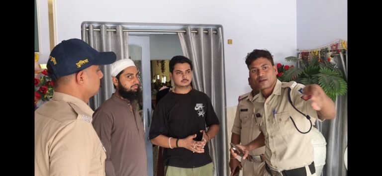 अवैध सस्ता बाजार का पर्दाफाशबिना परमिशन, बिना फायर सेफ्टी चल रहा था मौत का कुआंकप्तान संजय अग्रवाल के निर्देश पर पुलिस ने डाला ताला c17063ff 3300 4e4d 9f34 f0778c7c4fa1
