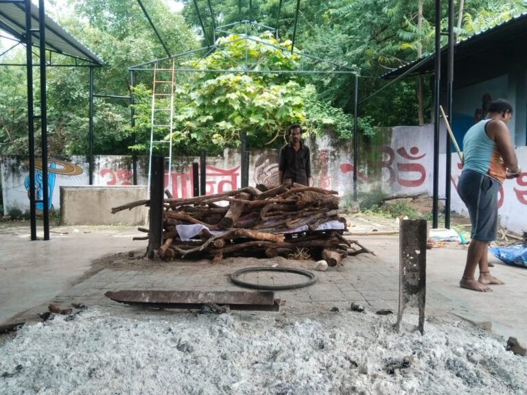 कैंसर पीड़ित बुजुर्ग महिला का मोक्ष समिति ने कराया सम्मानपूर्वक अंतिम संस्कार 16317a68 3024 4469 b733 d3a93f09f0d0