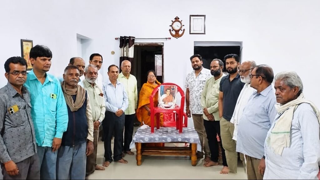 राजीव गांधी के योगदान को किया याद, कांग्रेसजनों ने अर्पित की श्रद्धांजलि 1b8d5a0a 1ff3 44eb ada6 5aff84657760