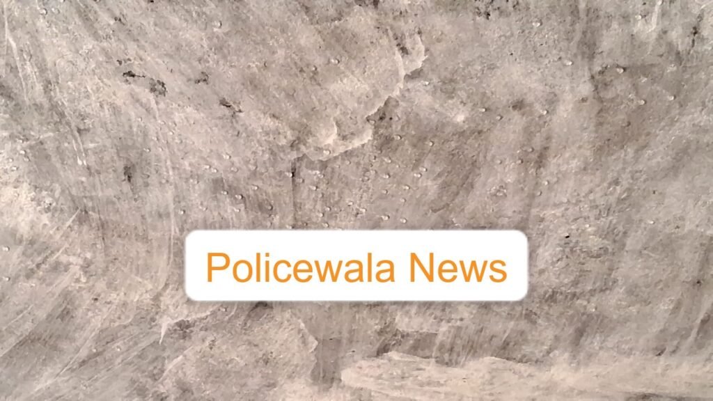लगभग 15 लाख का पीडीएस भवन पहली ही बारिश में टपका, निर्माण पर उठे बड़े सवाल 1 56464dcc b2dd 44f6 a79f 7e6c9e90dd60