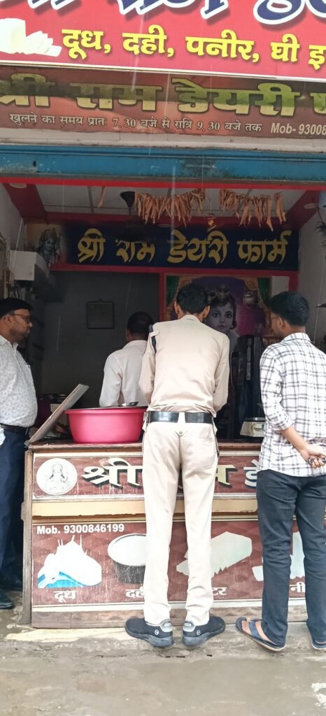 जिला एम.सी.बी. में एनालॉग पनीर के विरुद्ध विशेष निरीक्षण अभियान, 07 डेयरी एवं 02 होटलों का किया गया निरीक्षण 2 5b08b21b c372 4587 b284 a4c8afac43d4