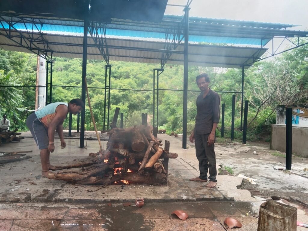 कैंसर पीड़ित बुजुर्ग महिला का मोक्ष समिति ने कराया सम्मानपूर्वक अंतिम संस्कार 1 63f47ecd ea04 4634 9647 9ba7b93c0113