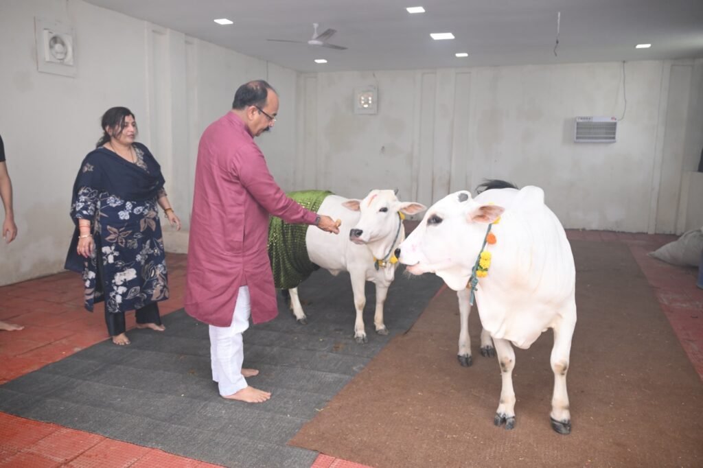 नवा रायपुर में उप मुख्यमंत्री अरुण साव ने मनाया हरेली तिहार, प्रदेश की खुशहाली की मांगी दुआ 1 74c53c1a aa12 46b4 a761 74e80393136d