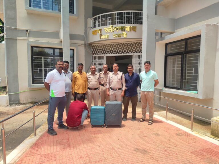 स्लीमनाबाद पुलिस ने गांजा तस्कर को बीस किलो से अधिक गांजे के साथ दबोचा WhatsApp Image 2026 08 01 at 18.33.11 1