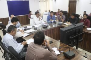 सतना कलेक्टर ने समय-सीमा प्रकरणों की बैठक में मुख्यमंत्री जन विष्वास अभियान की समीक्षा WhatsApp Image 2026 08 11 at 16.14.22